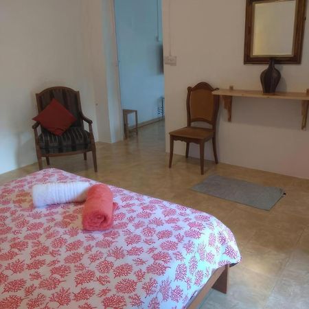 Les Antigones Bed and Breakfast Port Mathurin Exteriör bild